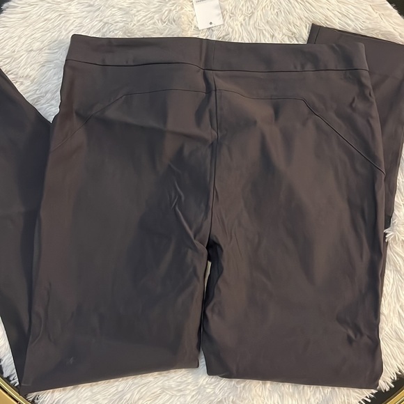 Size 12 new with tags Calvin Klein pants - Picture 4 of 4